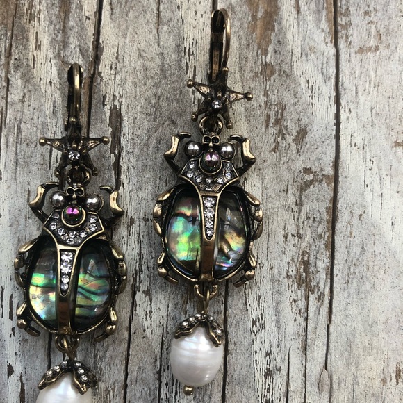 Vintage Scarab Pearl Drop Earrings! - Picture 3 of 5
